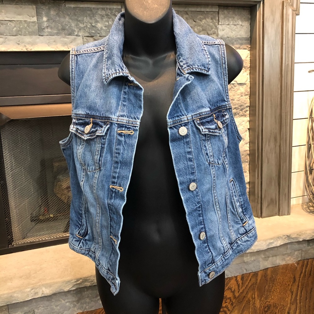 Old Navy denim vest size small